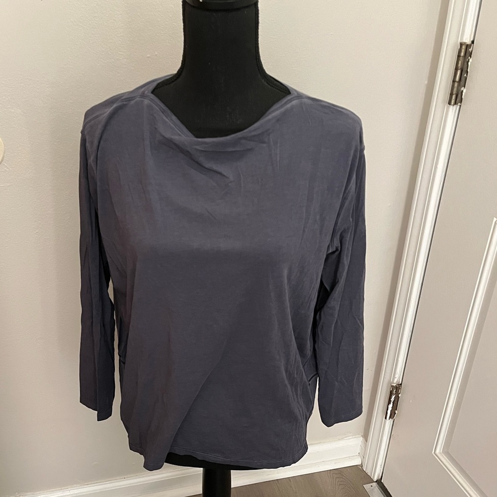 lululemon athletica Women's Navy Long Sleeve Blouse